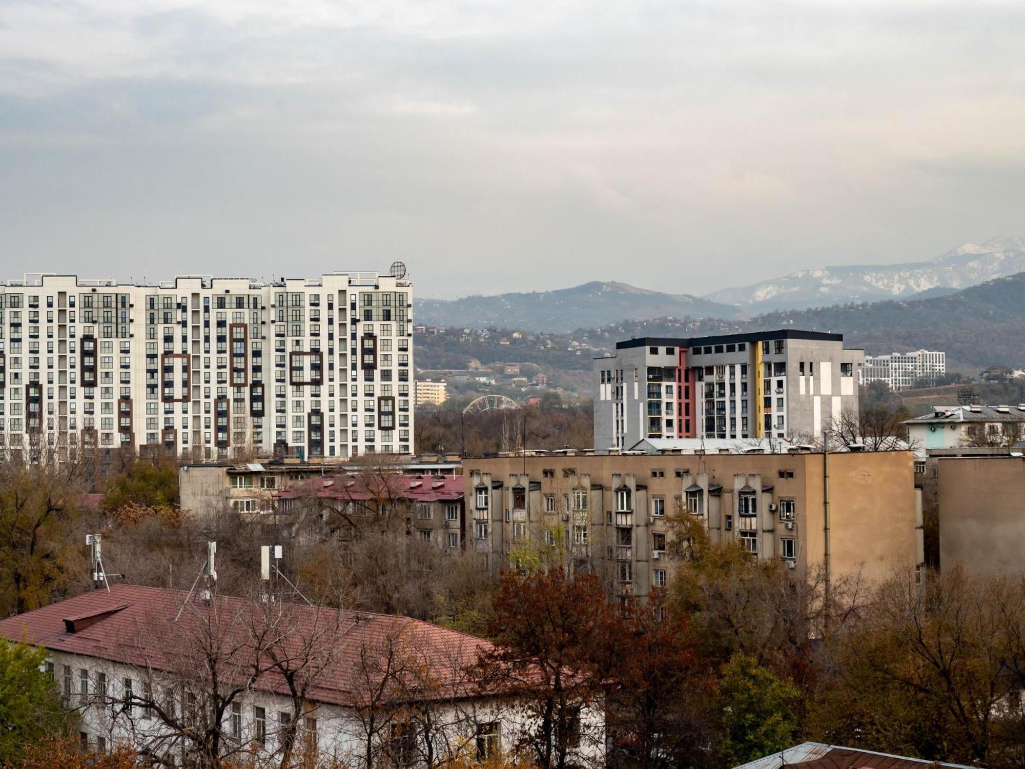 Appartments " Zhetysu-4" Almaty Exterior foto